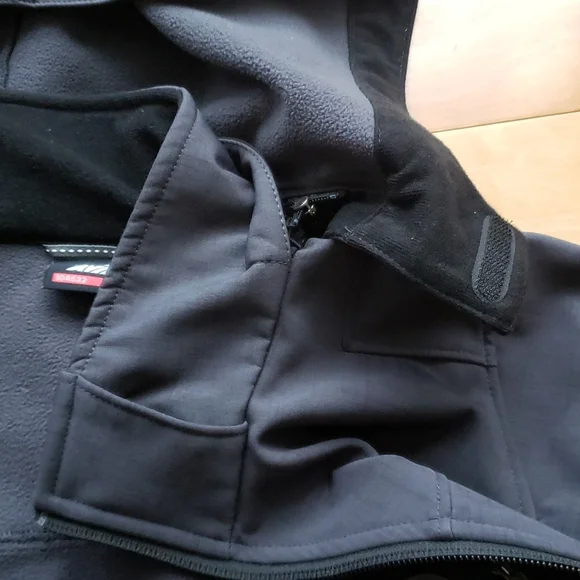 AVIA windproof shell jacket - Picture 7 of 12